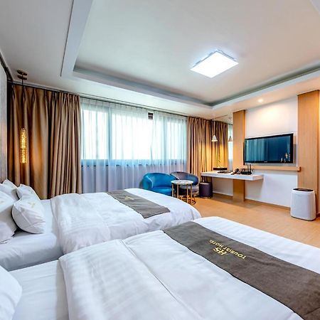 Hs Tourist Hotel Yeosu Eksteriør billede