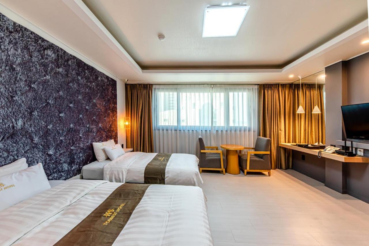 Hs Tourist Hotel Yeosu Eksteriør billede