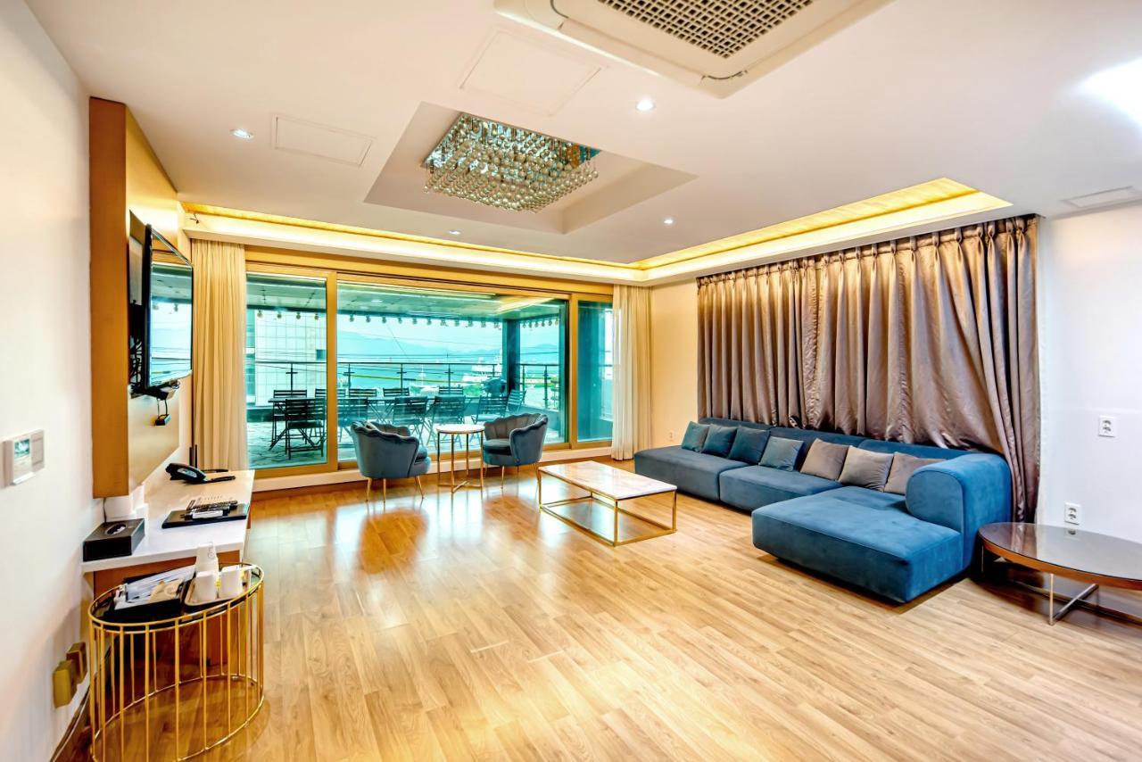 Hs Tourist Hotel Yeosu Eksteriør billede