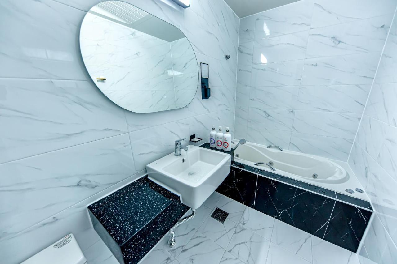 Hs Tourist Hotel Yeosu Eksteriør billede
