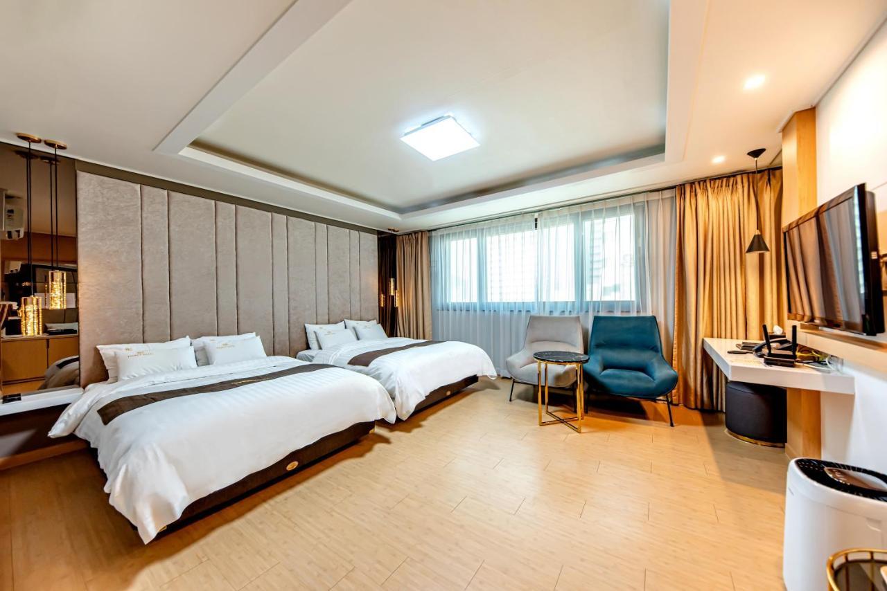 Hs Tourist Hotel Yeosu Eksteriør billede