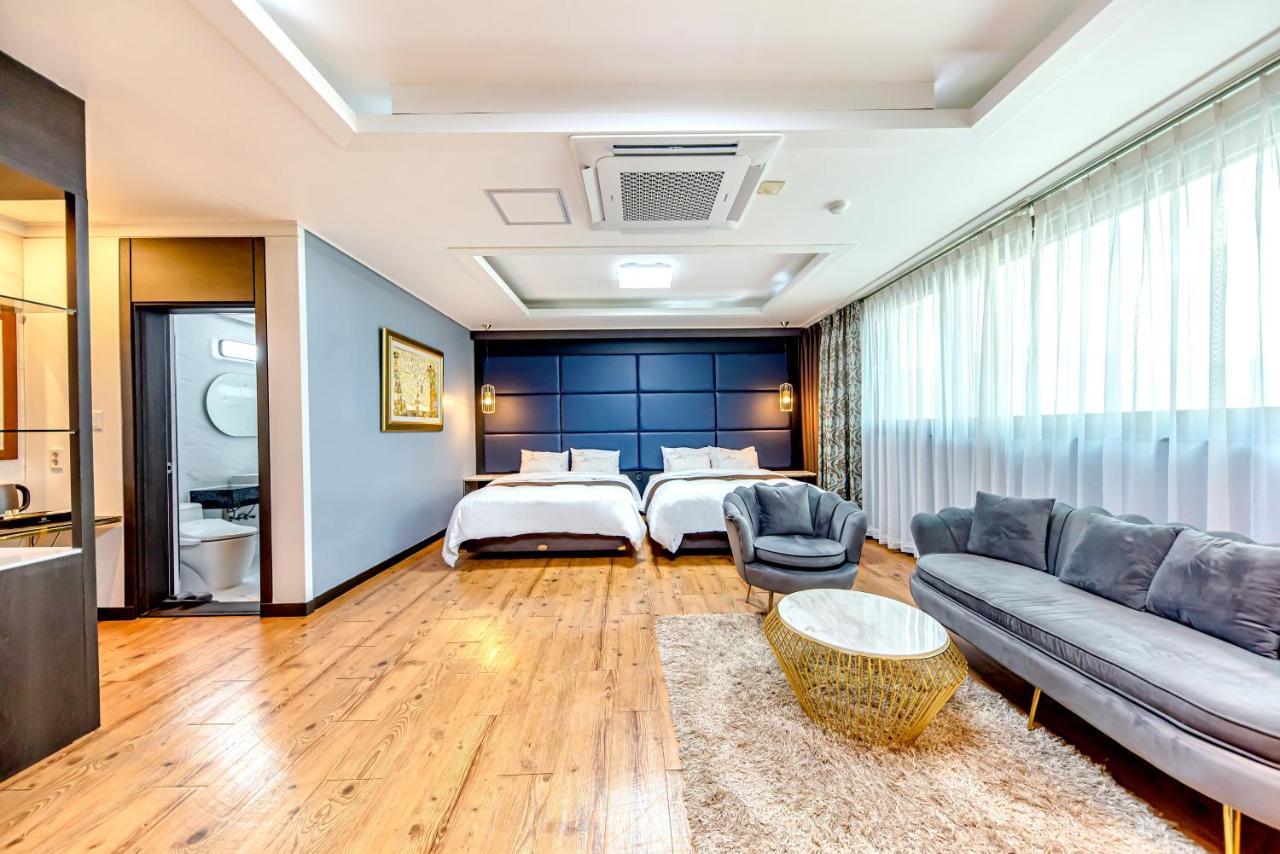 Hs Tourist Hotel Yeosu Eksteriør billede