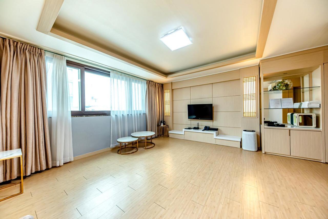 Hs Tourist Hotel Yeosu Eksteriør billede