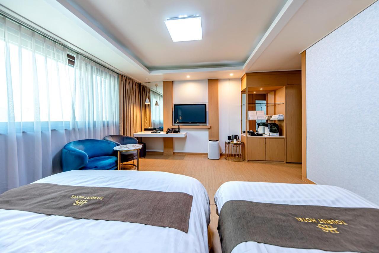 Hs Tourist Hotel Yeosu Eksteriør billede