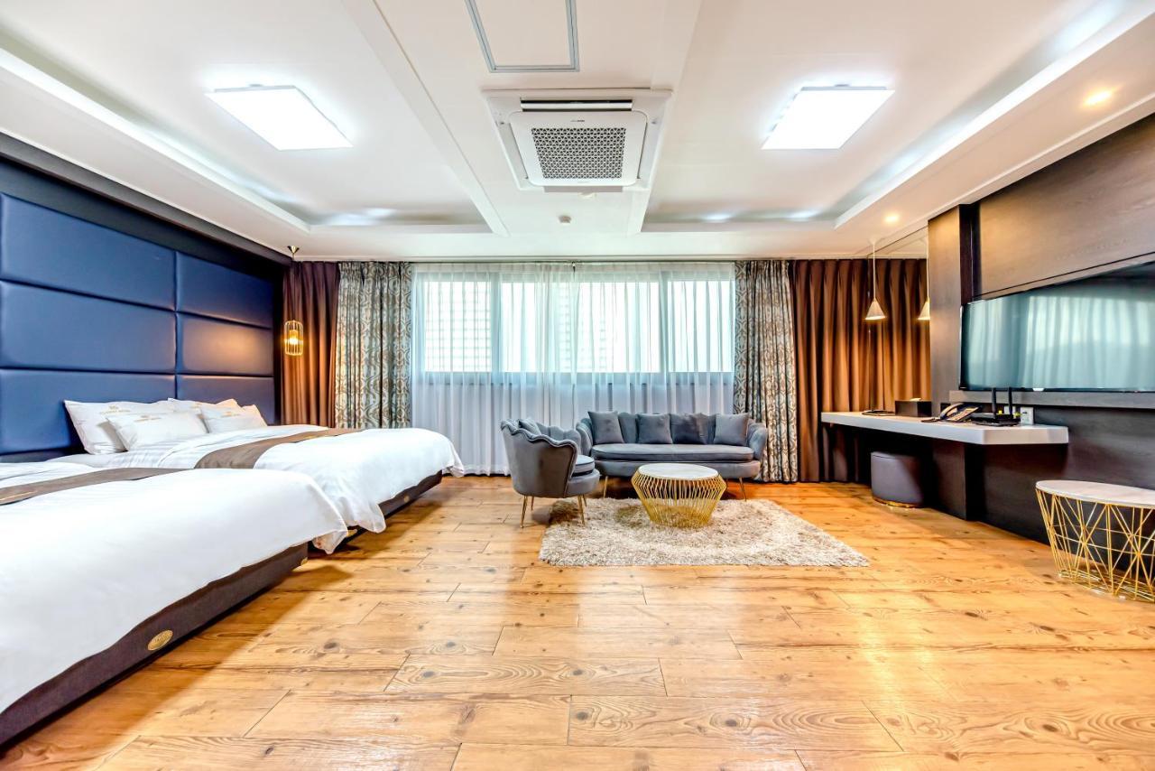 Hs Tourist Hotel Yeosu Eksteriør billede